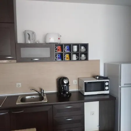 Апартаменты илен 433 Royal Towers