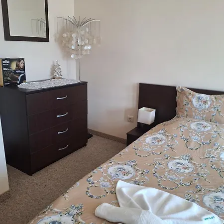 илен 433 Royal Towers Appartamento