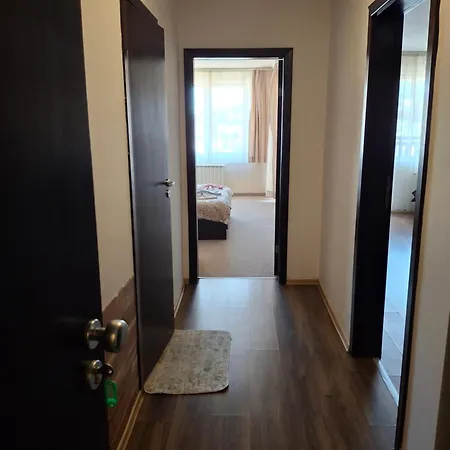 илен 433 Royal Towers דירה *