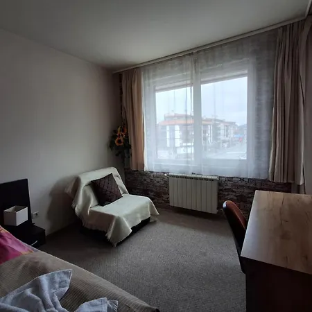 илен 433 Royal Towers Apartamento *