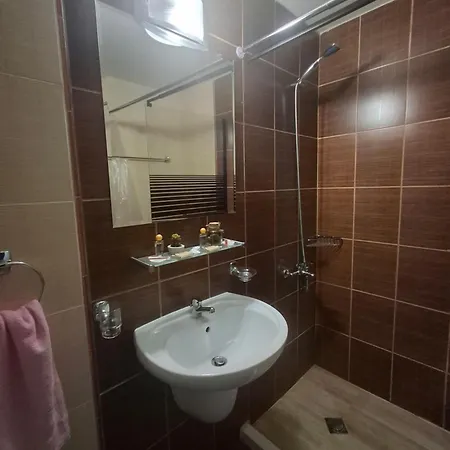 илен 433 Royal Towers Apartamento