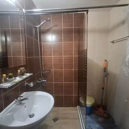 илен 433 Royal Towers アパート *